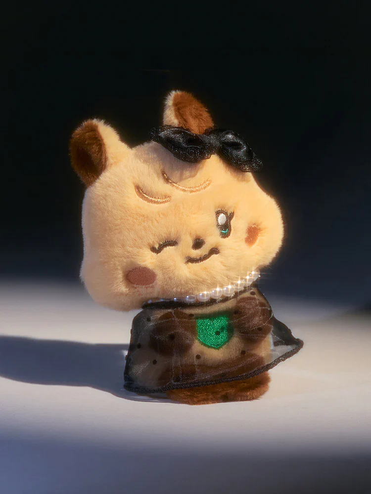 i-dle - minini PLUSH + PHOTOCARD SET / 'We are' POP-UP x LINE FRIENDS - Image 3
